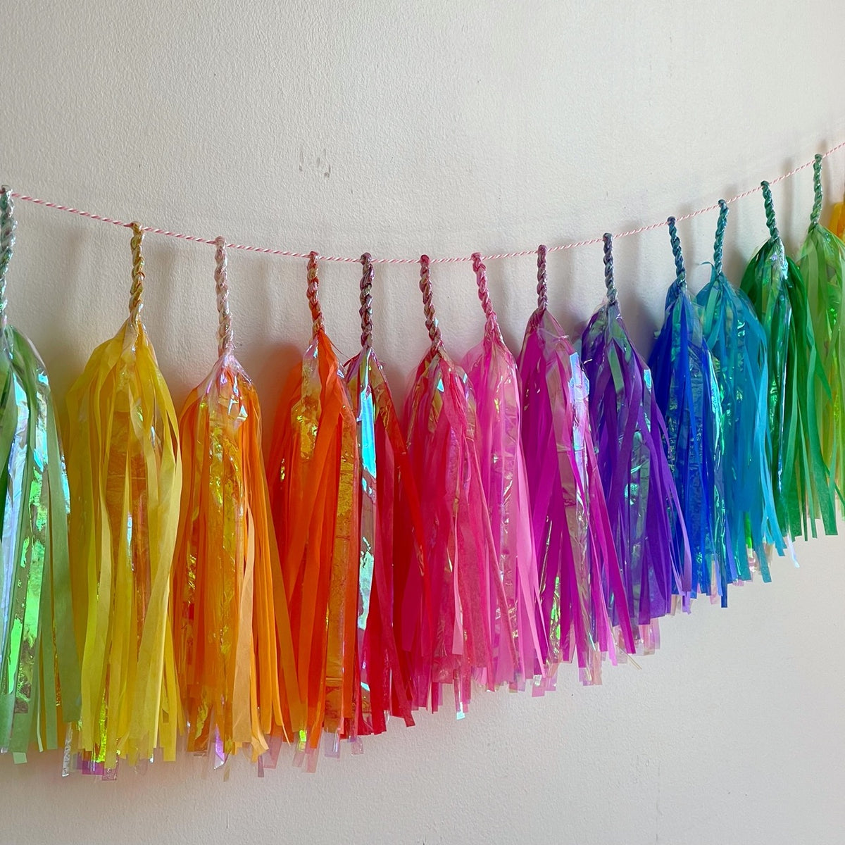 Lavender Rose Tasselfairy Garland – a rainbow in your cloud