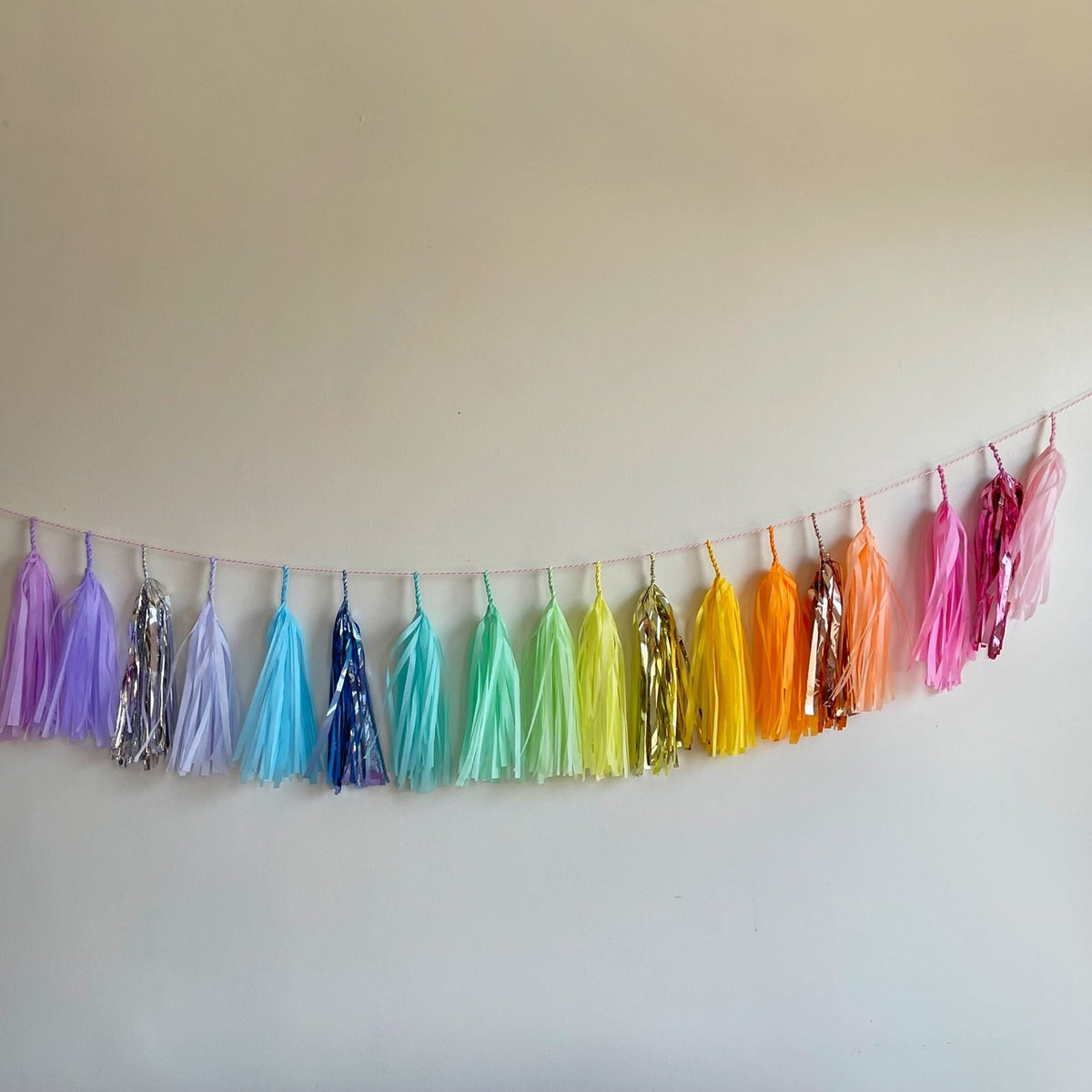Lavender Rose Tasselfairy Garland – a rainbow in your cloud